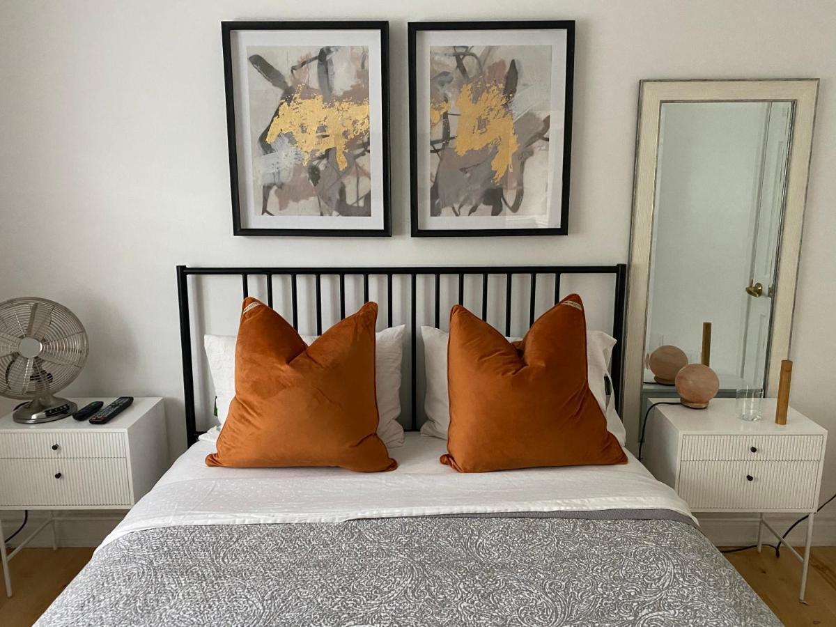 Clearbrooke Gem- Bright Private Bedroom Close To Yyz 多伦多 外观 照片