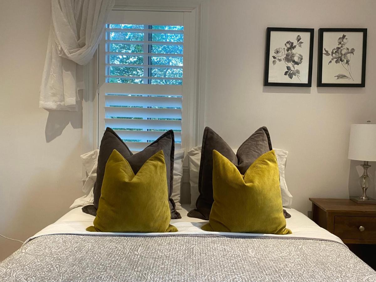 Clearbrooke Gem- Bright Private Bedroom Close To Yyz 多伦多 外观 照片