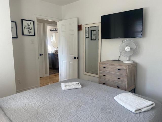 Clearbrooke Gem- Bright Private Bedroom Close To Yyz 多伦多 外观 照片