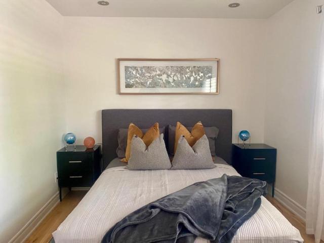 Clearbrooke Gem- Bright Private Bedroom Close To Yyz 多伦多 外观 照片