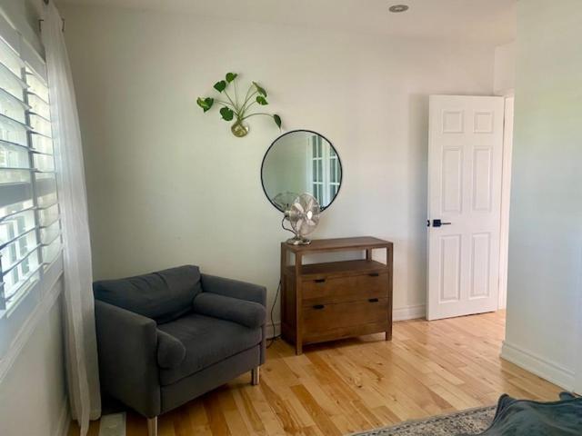 Clearbrooke Gem- Bright Private Bedroom Close To Yyz 多伦多 外观 照片